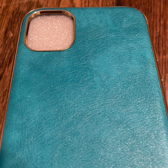 🩵iPhone Case🩵 - Picture 2 of 4